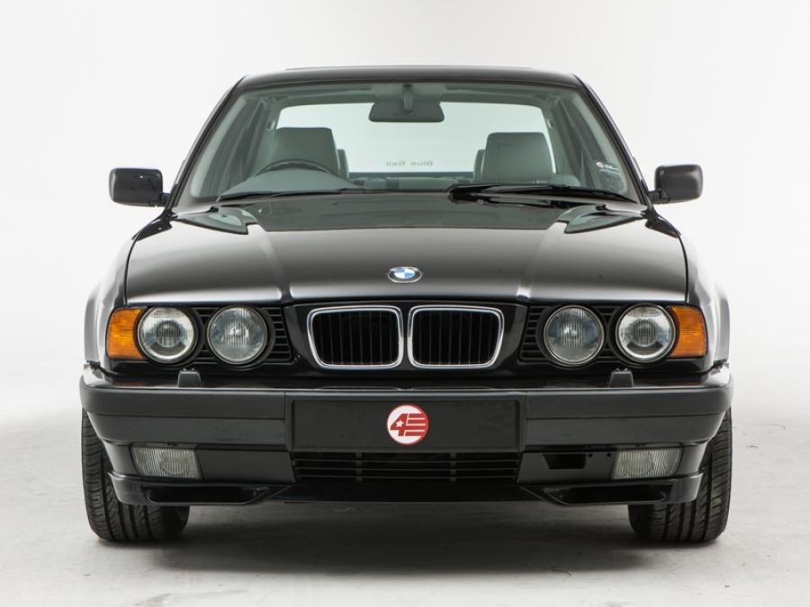  BMW 540i 1992 года  (UK) (фото 2 из 9)